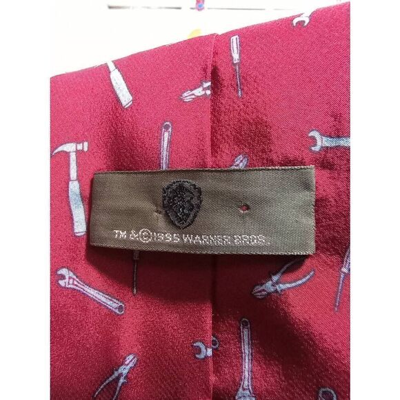 Warner Brothers 100%Silk Tasmanian devil tie - Picture 5 of 5